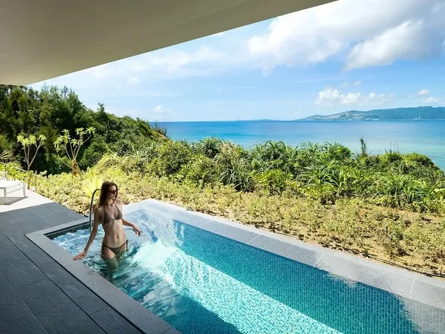 ハレクラニ沖縄_ハレクラニクリフヴィラ_プライベートプール